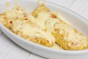Clatite gratinate cu pui
