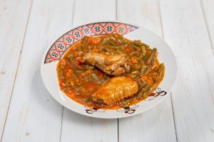 Mancare cu fasole verde cu aripioare