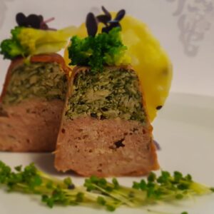 Rulada de curcan si spanac