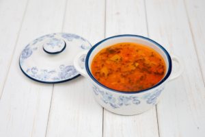 Bors de gaina cu taietei de casa