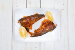 Macrou la cuptor cu sos marinat